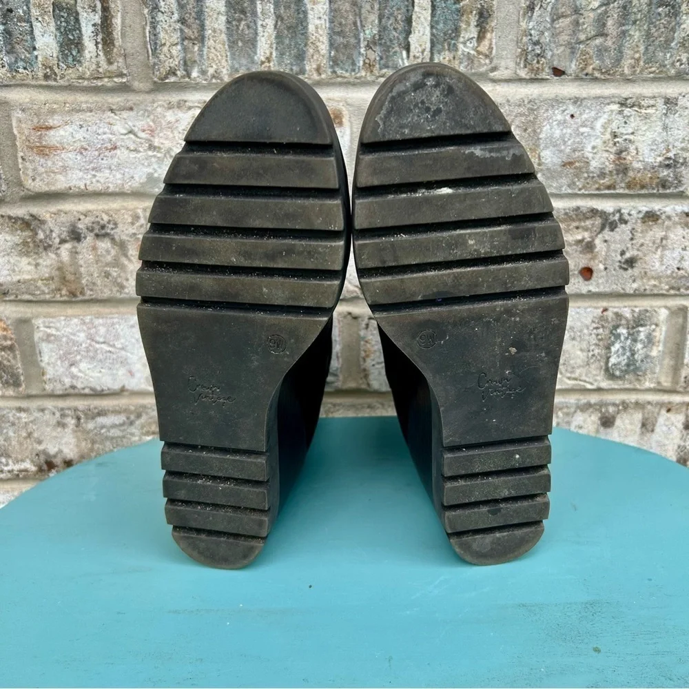 Crown Vintage Black Ankle Booties